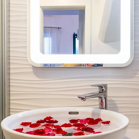Apartment Red Queen Luxury Studio Split