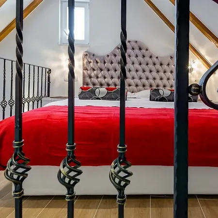 Apartment Red Queen Luxury Studio Split