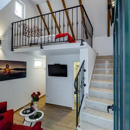 Apartment Red Queen Luxury Studio *
